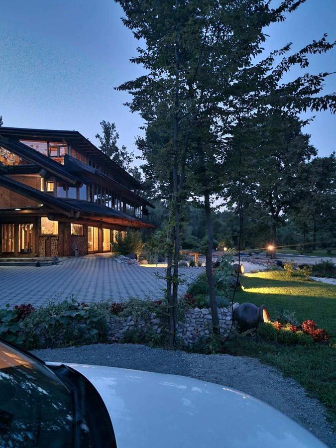 Guest House Mala Prica Zivinice Esterno foto