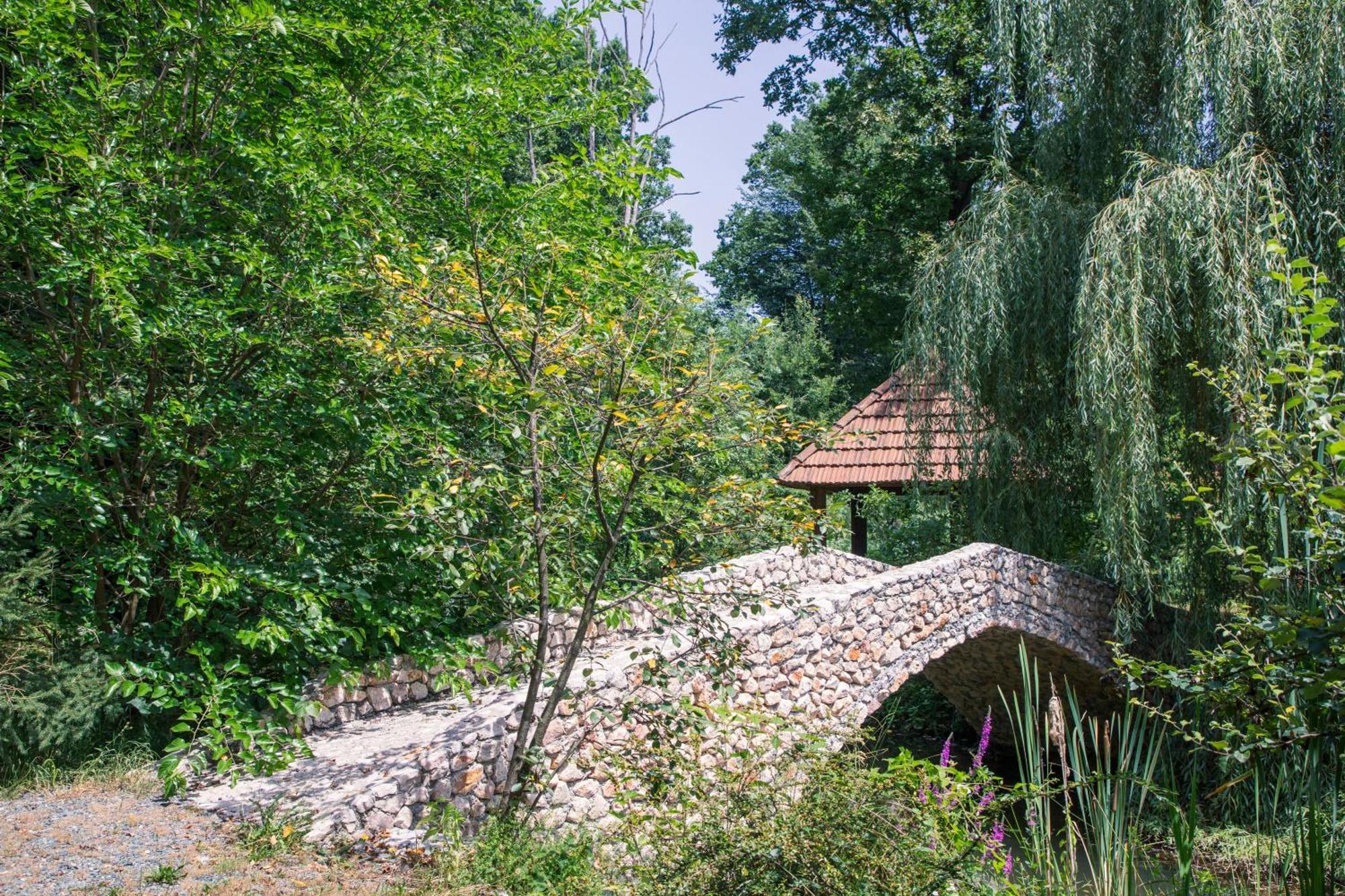 Guest House Mala Prica Zivinice Esterno foto