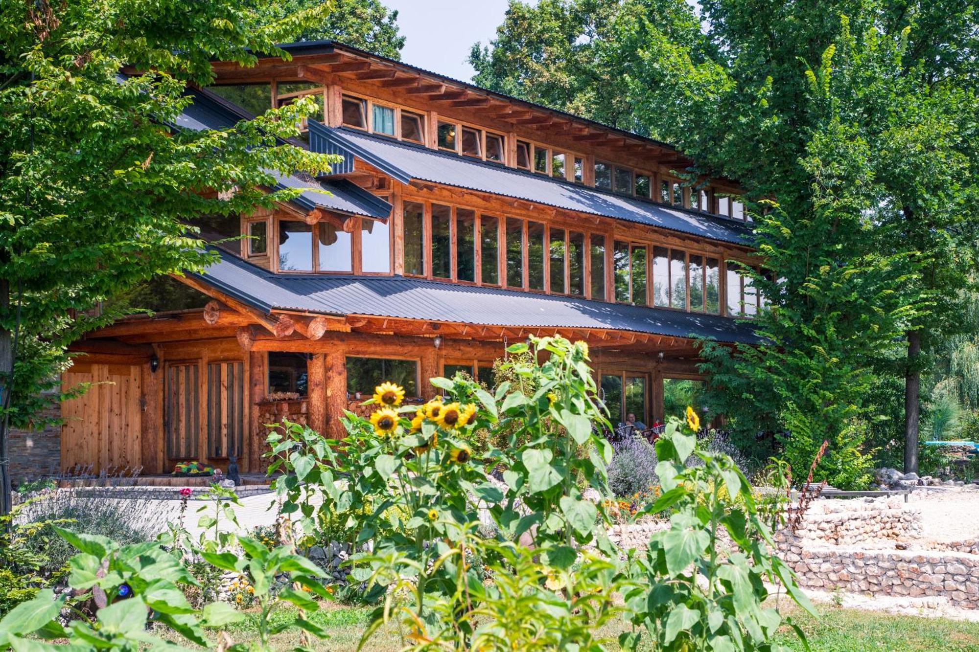Guest House Mala Prica Zivinice Esterno foto