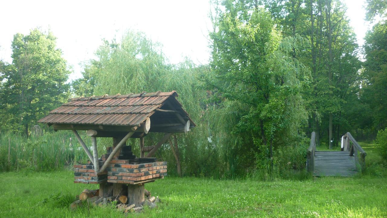 Guest House Mala Prica Zivinice Esterno foto